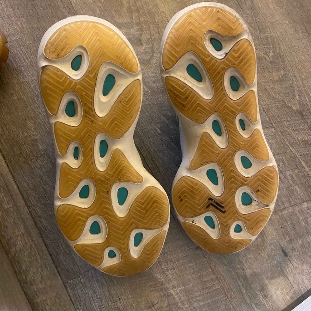 Yeezy boost - Picture 4 of 4